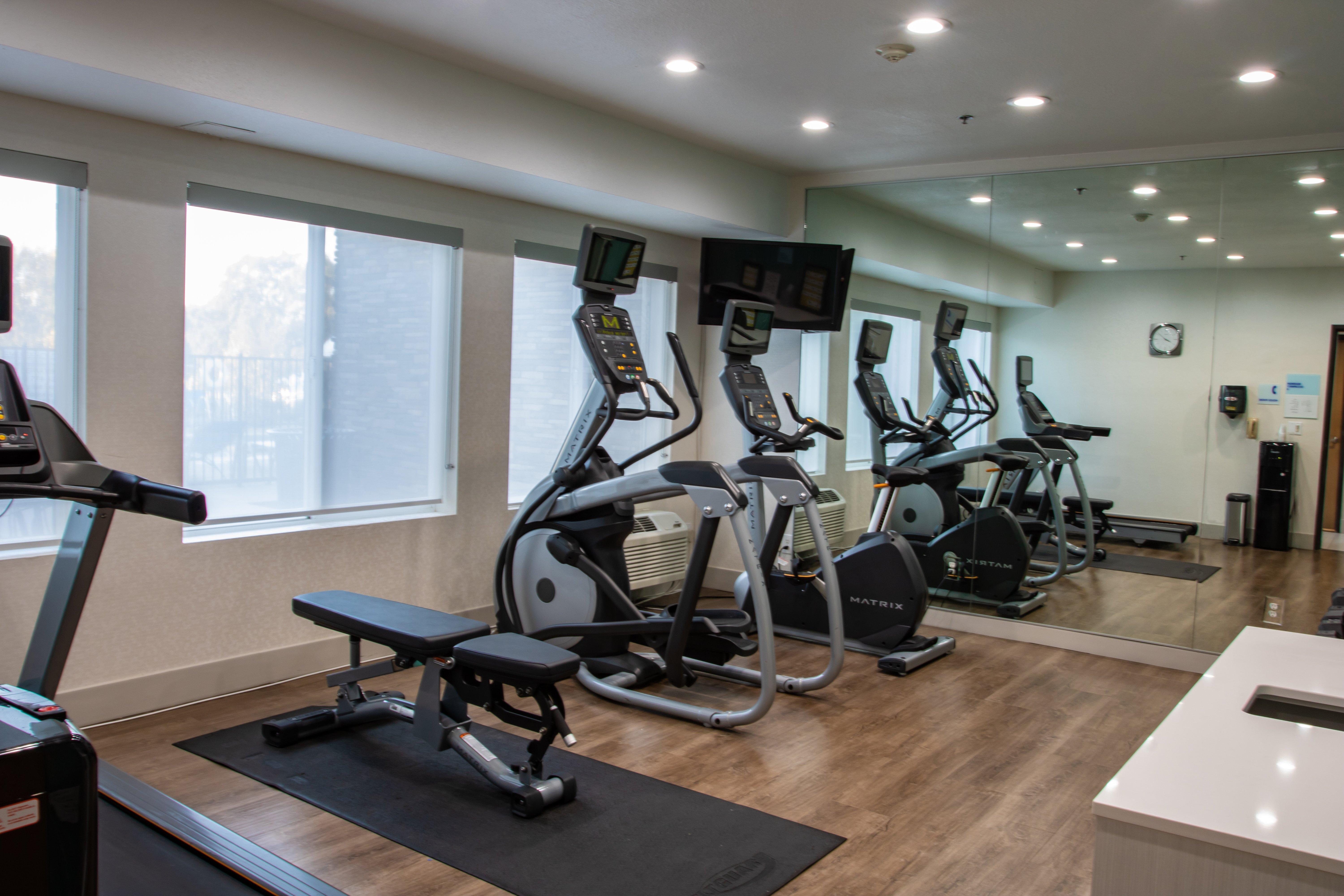 Holiday Inn Express Hotel & Suites Roseville - Galleria Area By Ihg Buitenkant foto