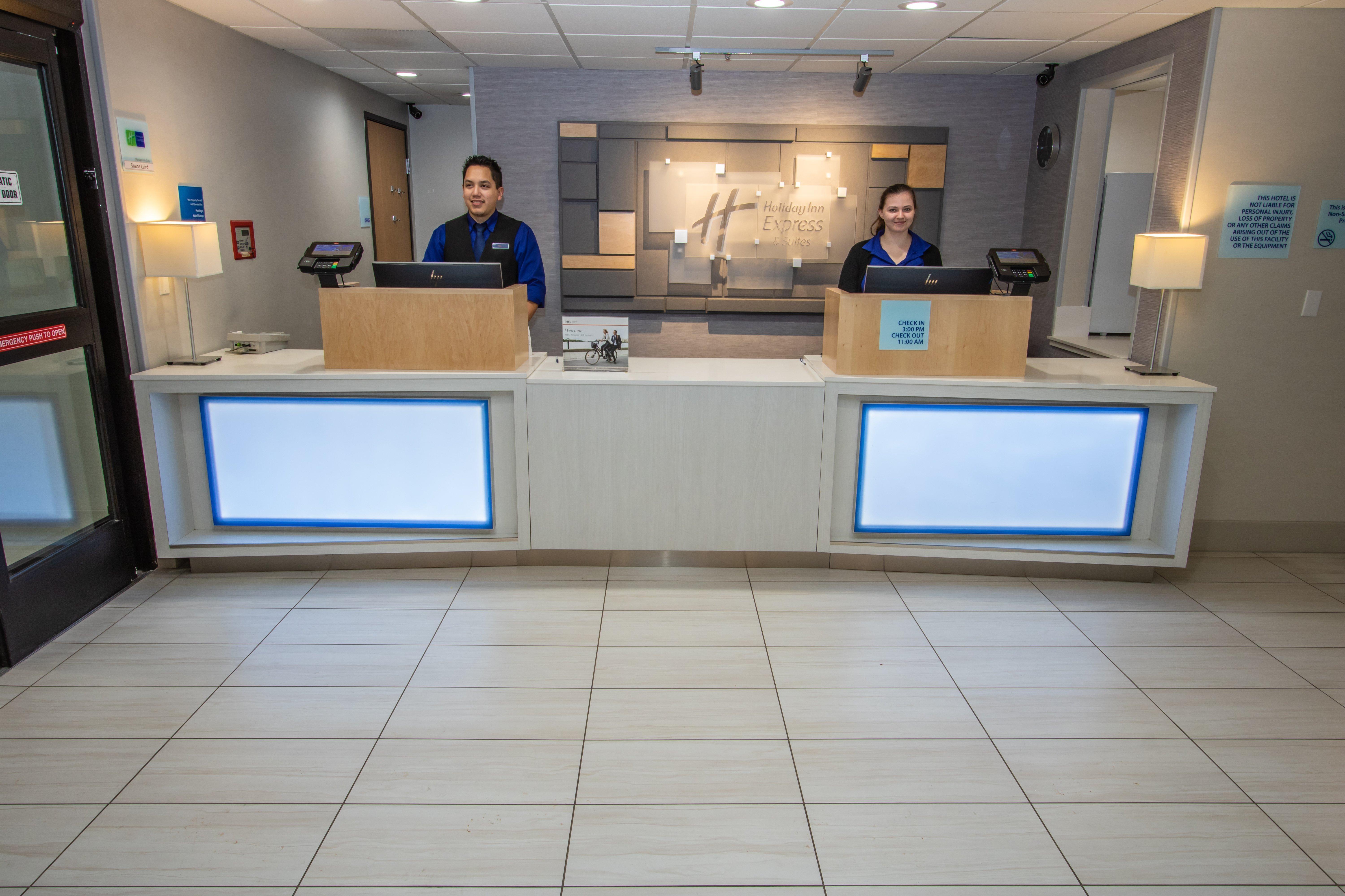 Holiday Inn Express Hotel & Suites Roseville - Galleria Area By Ihg Buitenkant foto