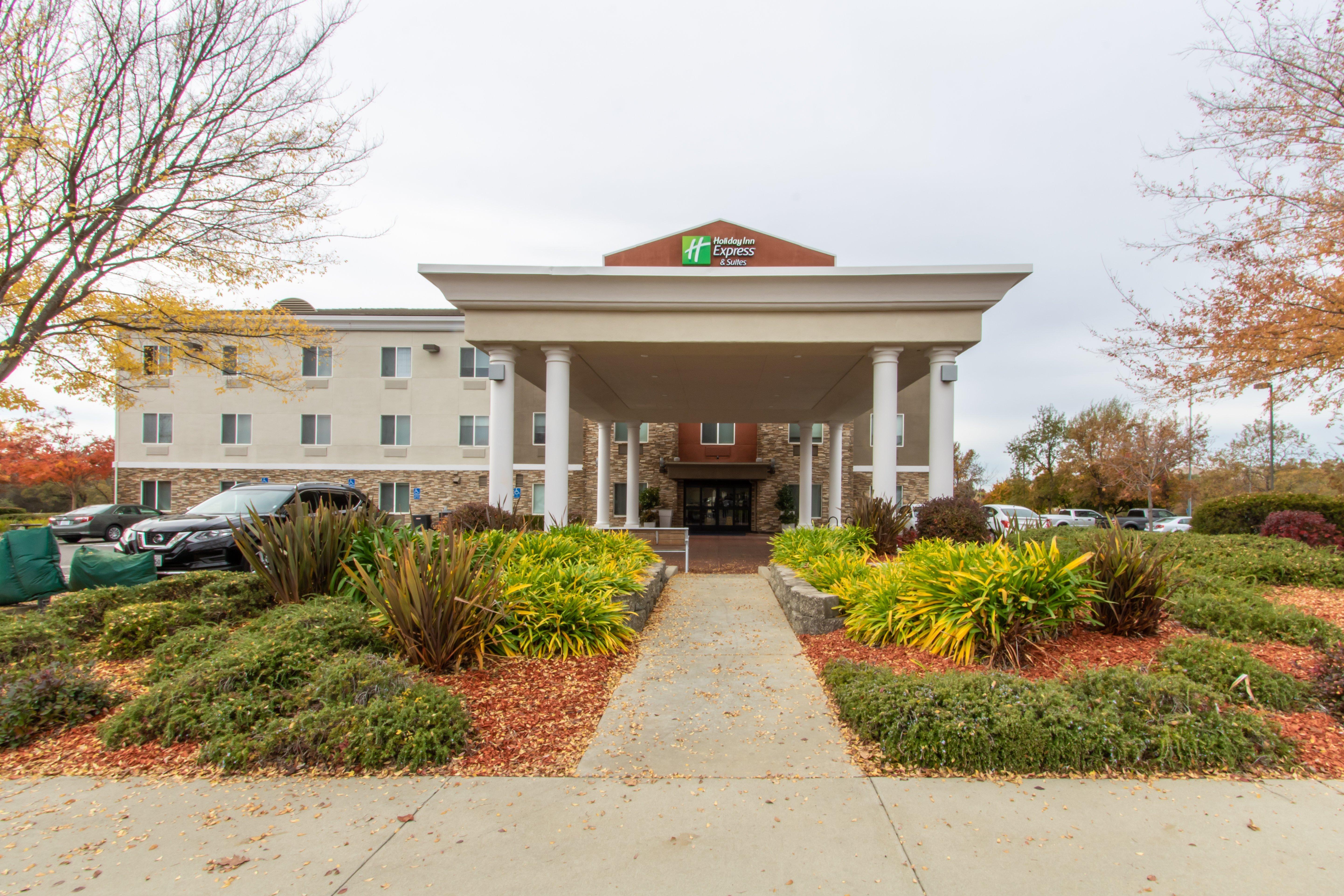 Holiday Inn Express Hotel & Suites Roseville - Galleria Area By Ihg Buitenkant foto