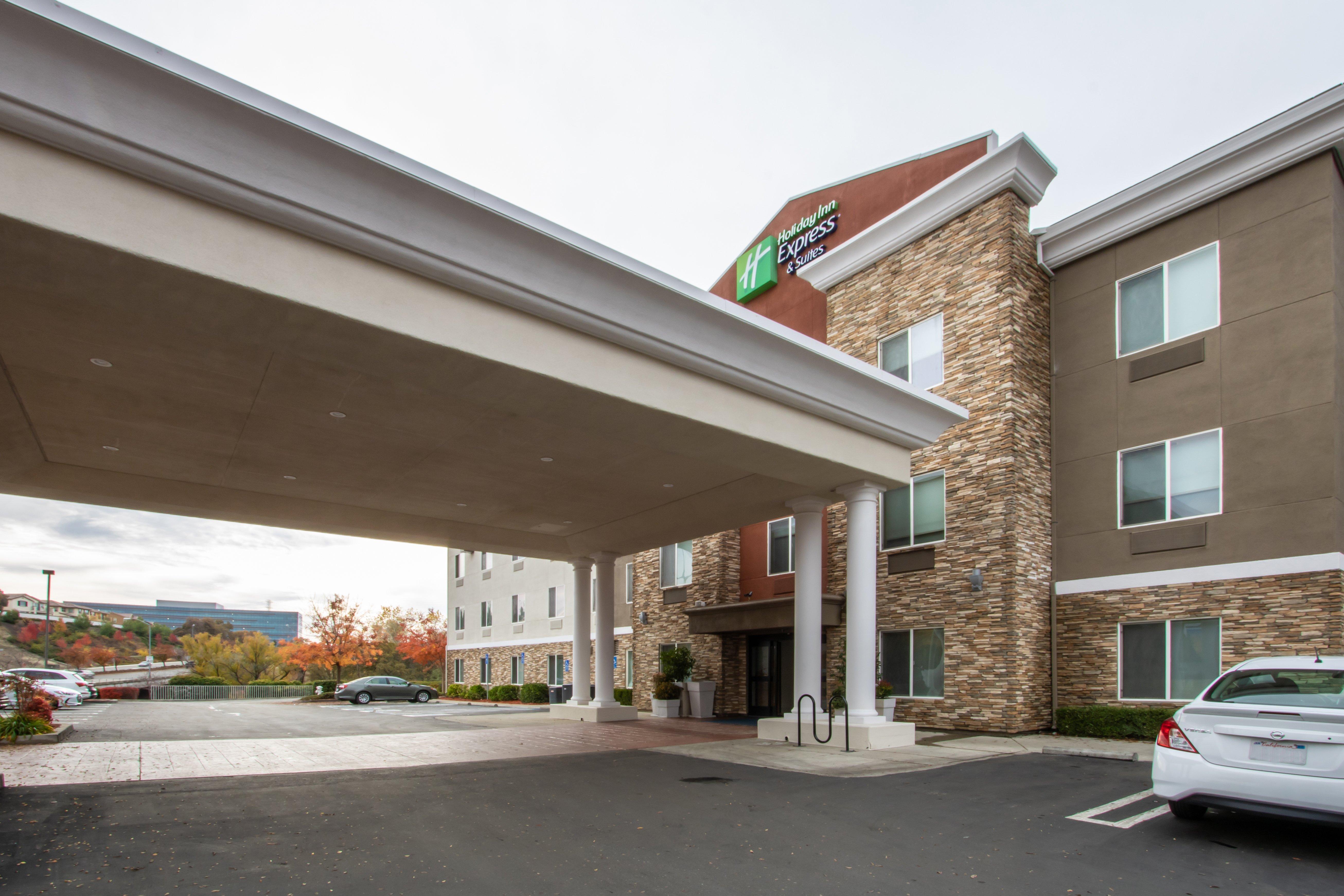 Holiday Inn Express Hotel & Suites Roseville - Galleria Area By Ihg Buitenkant foto